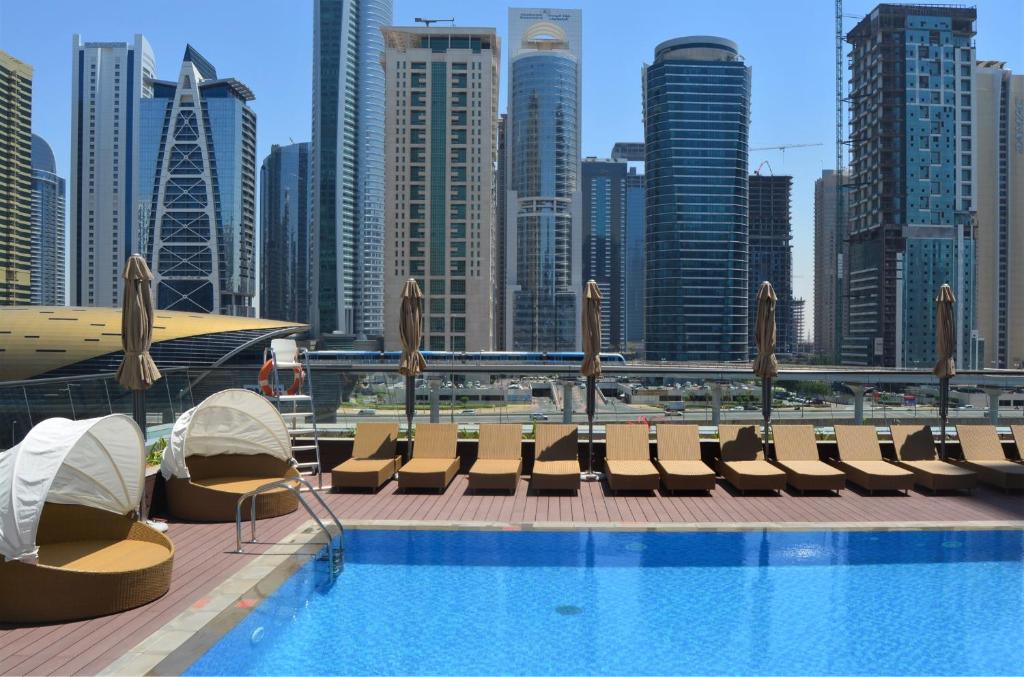 🌴 DUBAI 🔥 OFERTA SPECIALA !!! 🔥 ❇️ Millennium Place Dubai Marina Hotel 4* ✈️ zbor în data de 15.12.23 — 4 nopti